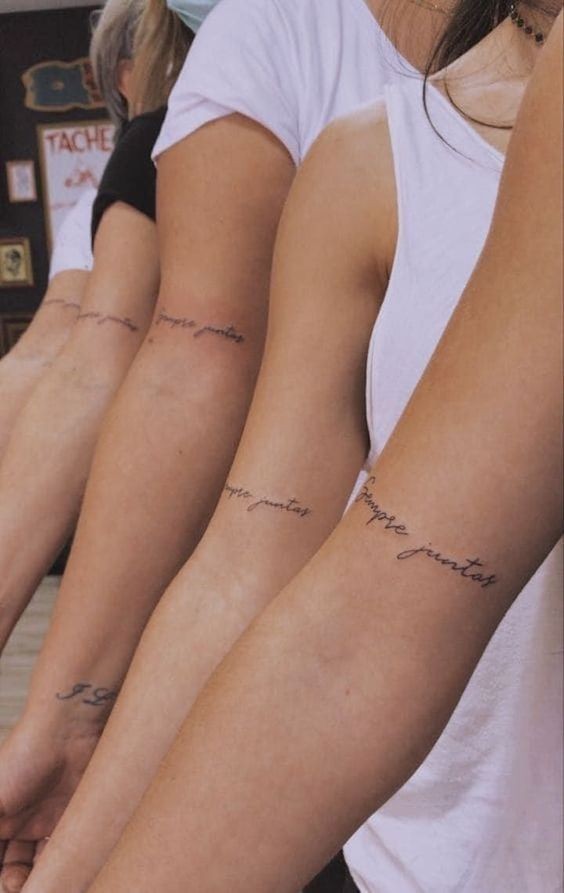 29 idées de tatouages de sœurs pour vous et votre sœur 26