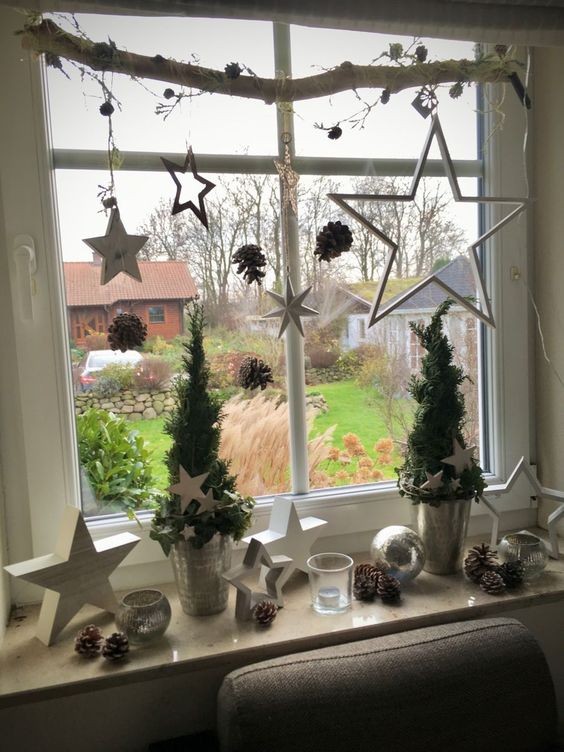 12 Idées de déco de Noël pour embellir la fenêtre 5