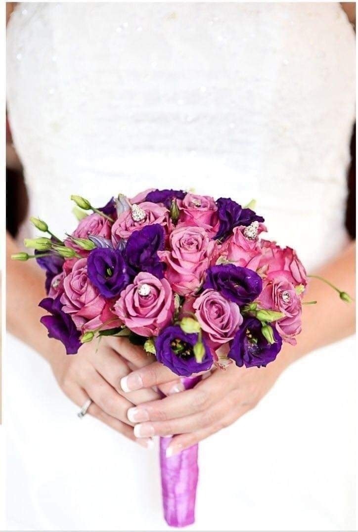 33 idées de décorations de mariage dans les tons violet 10