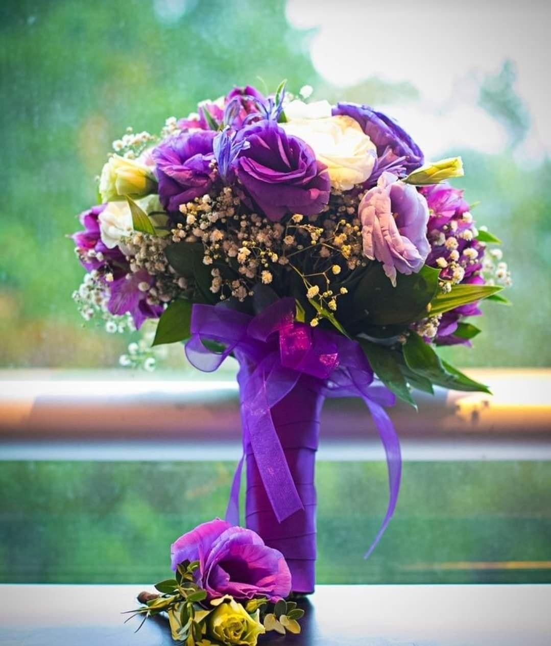 33 idées de décorations de mariage dans les tons violet 13