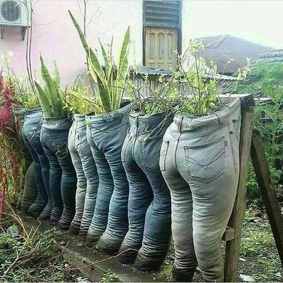 13 idées pour recycler les vieux jeans pour le jardin 1