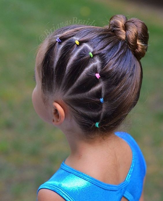 9 coiffures faciles pour petites filles aux cheveux moyens à longs 3