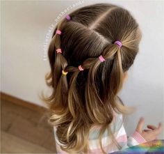 9 coiffures faciles pour petites filles aux cheveux moyens à longs 5