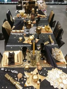 9 Décorations de table de Nouvel an en Noir et Or 14