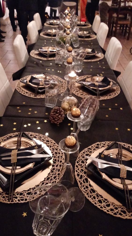 9 Décorations de table de Nouvel an en Noir et Or 7