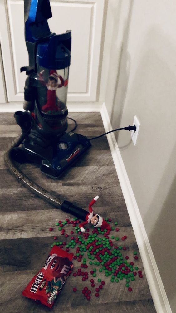 102 idées hilarantes d'elfes sur l'étagère qui rendront votre Noël magique 77 102 idées hilarantes d'elfes sur l'étagère qui rendront votre Noël magique 77