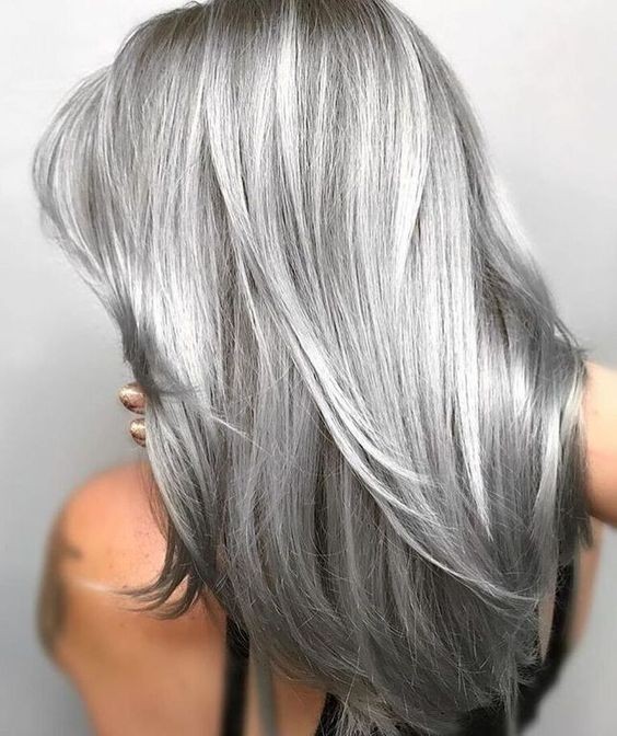 17 idées de colorations grises pour sublimer vos cheveux 1