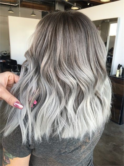 17 idées de colorations grises pour sublimer vos cheveux 15
