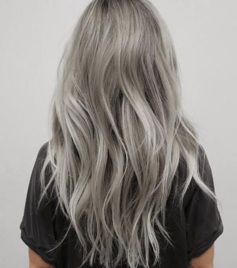 17 idées de colorations grises pour sublimer vos cheveux 5