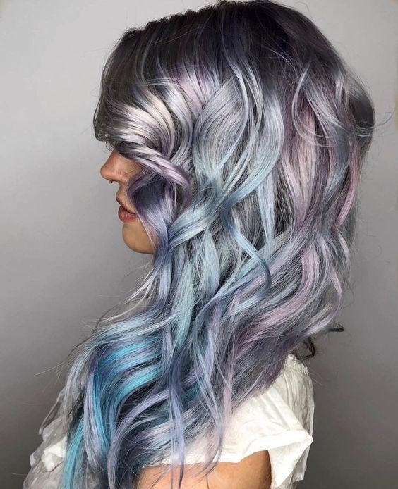17 idées de colorations grises pour sublimer vos cheveux 63