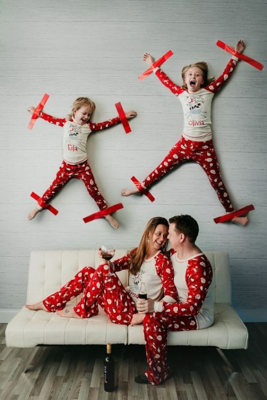 17 Idées de séances photos de famille à faire à Noël 8