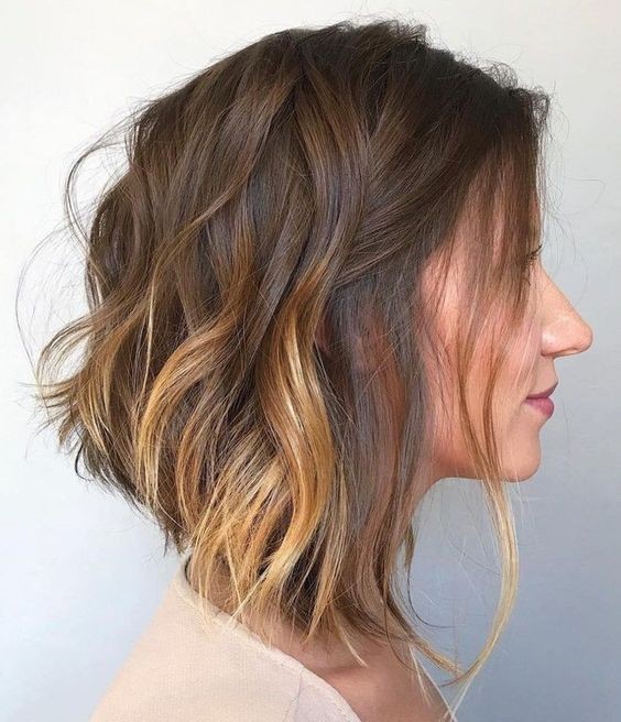 20 Carrés plongeants longs qui rendent une femme irrésistible 8 20 Carrés plongeants longs qui rendent une femme irrésistible 8