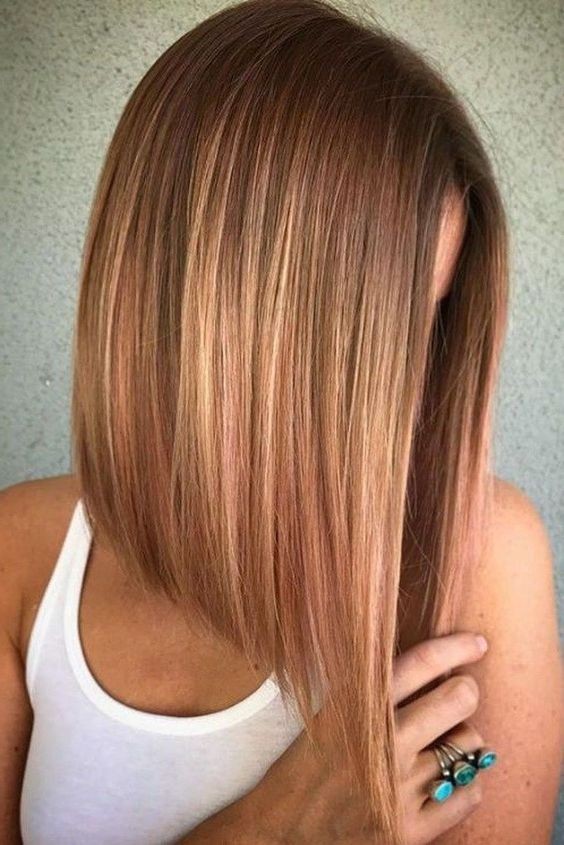 20 Carrés plongeants longs qui rendent une femme irrésistible 5 20 Carrés plongeants longs qui rendent une femme irrésistible 5