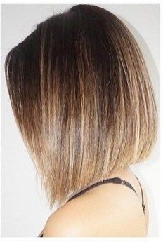 20 Carrés plongeants longs qui rendent une femme irrésistible 14 20 Carrés plongeants longs qui rendent une femme irrésistible 14