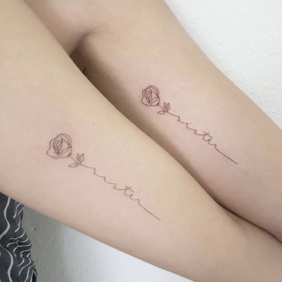 25 petits tatouages ​sœurs pour célébrer votre lien spécial 20