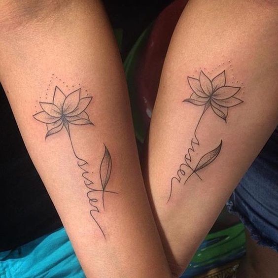 25 petits tatouages ​sœurs pour célébrer votre lien spécial 30