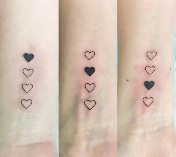 25 petits tatouages sœurs pour célébrer votre lien spécial 1