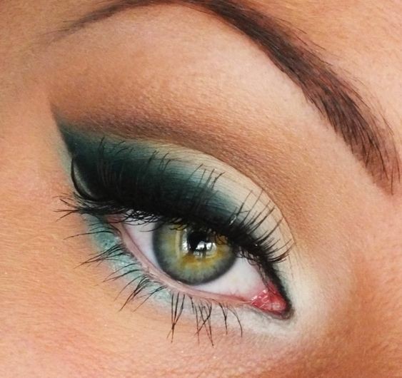 31 maquillages de mariée pour des yeux bleus éblouissants 24 31 maquillages de mariée pour des yeux bleus éblouissants 24