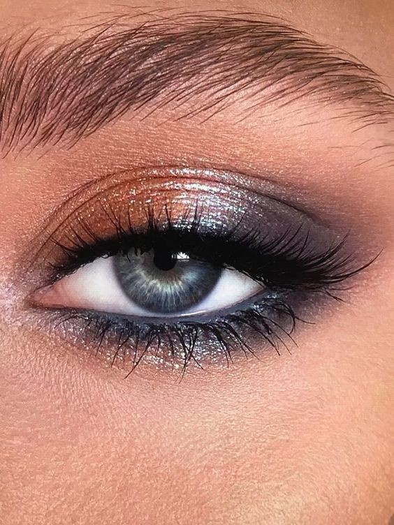 31 maquillages de mariée pour des yeux bleus éblouissants 27