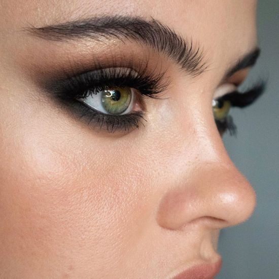 Comment faire briller vos yeux verts comme de l'émeraude avec le maquillage 16