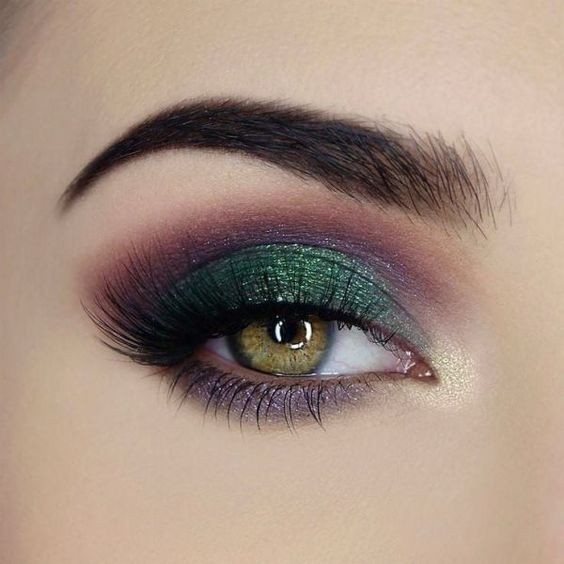 Comment faire briller vos yeux verts comme de l'émeraude avec le maquillage 17 Comment faire briller vos yeux verts comme de l'émeraude avec le maquillage 17
