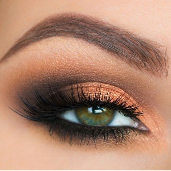 Comment faire briller vos yeux verts comme de l'émeraude avec le maquillage 21 Comment faire briller vos yeux verts comme de l'émeraude avec le maquillage 21