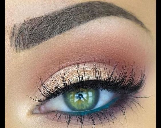 Comment faire briller vos yeux verts comme de l'émeraude avec le maquillage 29 Comment faire briller vos yeux verts comme de l'émeraude avec le maquillage 29