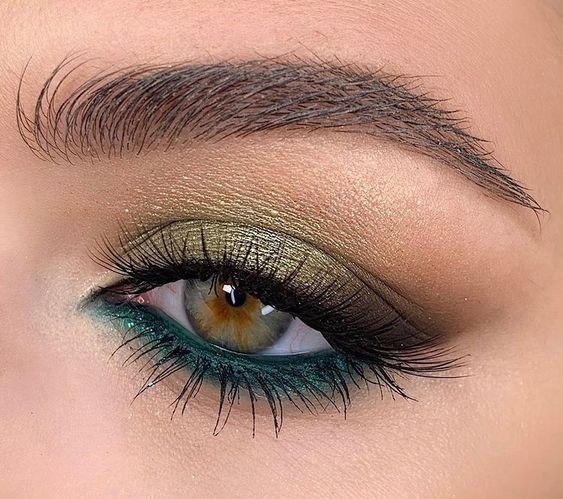 Comment faire briller vos yeux verts comme de l'émeraude avec le maquillage 31 Comment faire briller vos yeux verts comme de l'émeraude avec le maquillage 31