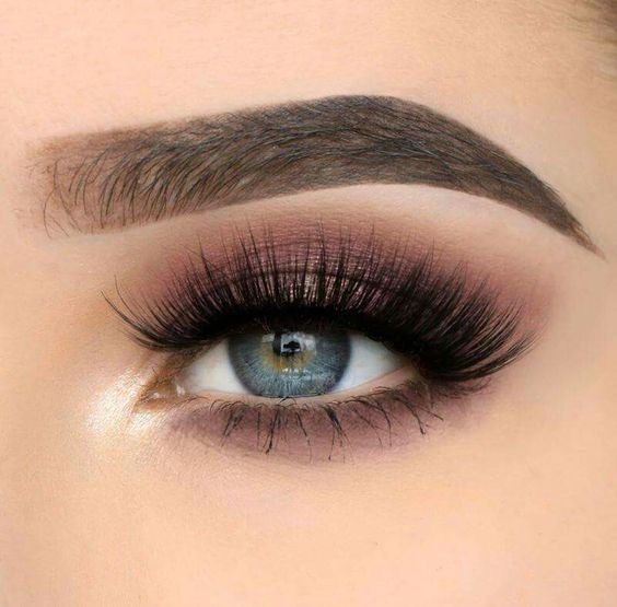 Comment faire briller vos yeux verts comme de l'émeraude avec le maquillage 6 Comment faire briller vos yeux verts comme de l'émeraude avec le maquillage 6