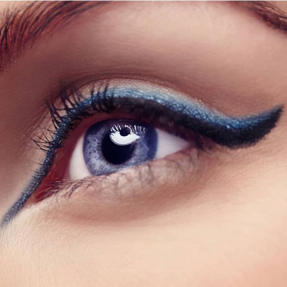 Eyeliner Graphique: Comment transformer votre regard en arme de séduction massive 29