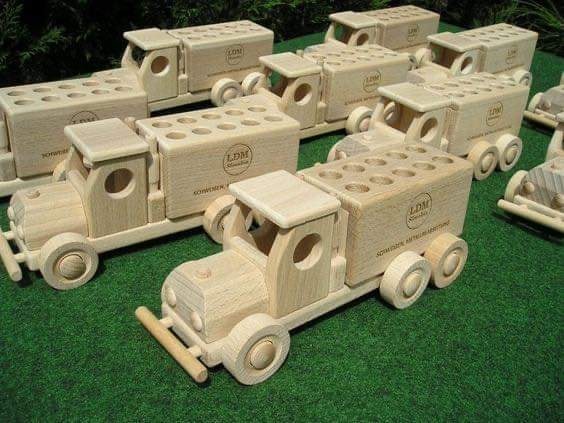 35 Idées de camions en bois à fabriquer soi-même 5