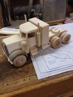 35 Idées de camions en bois à fabriquer soi-même 28