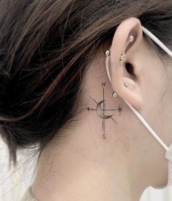 27 Beaux tatouages ​​subtils et féminins derrière l'oreille 19