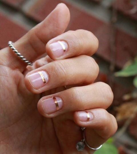 17 nails art minimalistes pour des ongles courts 11 17 nails art minimalistes pour des ongles courts 11