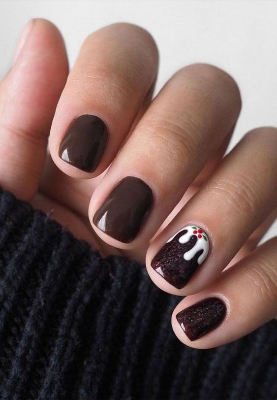 17 nails art minimalistes pour des ongles courts 18