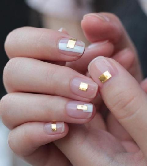 17 nails art minimalistes pour des ongles courts 47