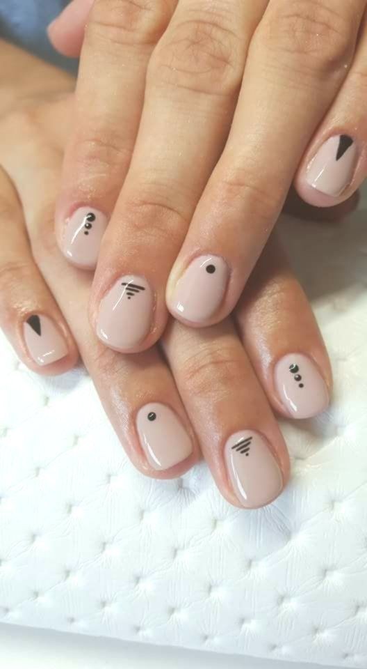 19 idées de déco pour vos ongles courts et simples 8 19 idées de déco pour vos ongles courts et simples 8