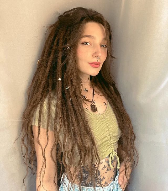 30 Styles De Dreadlock Uniques et Accrocheurs pour un nouveau Look Audacieux 25 30 Styles De Dreadlock Uniques et Accrocheurs pour un nouveau Look Audacieux 25