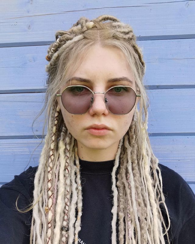 30 Styles De Dreadlock Uniques et Accrocheurs pour un nouveau Look Audacieux 28 30 Styles De Dreadlock Uniques et Accrocheurs pour un nouveau Look Audacieux 28
