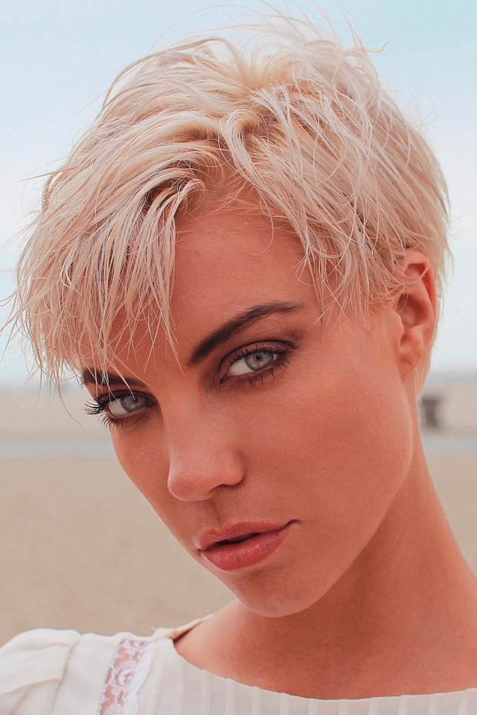 50 Coupes de Cheveux Courtes Pour Les Cheveux Fins A Essayer en 2023 29 50 Coupes de Cheveux Courtes Pour Les Cheveux Fins A Essayer en 2023 29