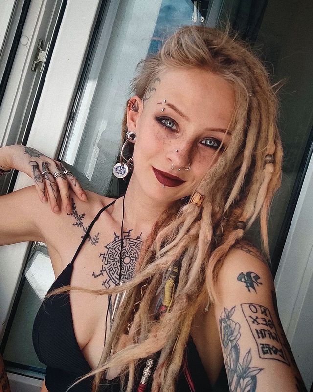 30 Styles De Dreadlock Uniques et Accrocheurs pour un nouveau Look Audacieux 30