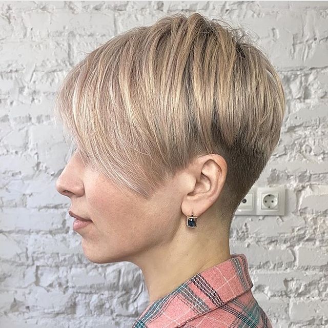 50 Coupes de Cheveux Courtes Pour Les Cheveux Fins A Essayer en 2023 33 50 Coupes de Cheveux Courtes Pour Les Cheveux Fins A Essayer en 2023 33