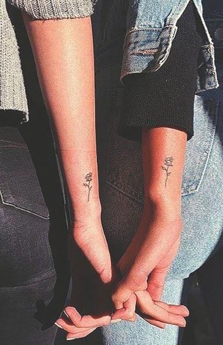 33 petits tatouages meilleures amies pour célébrer ce lien spécial 24