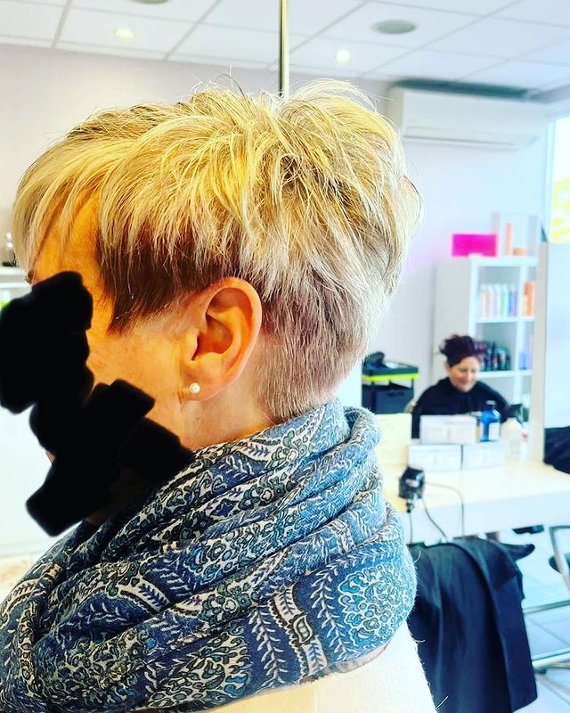 50 Coupes de Cheveux Courtes Pour Les Cheveux Fins A Essayer en 2023 41 50 Coupes de Cheveux Courtes Pour Les Cheveux Fins A Essayer en 2023 41