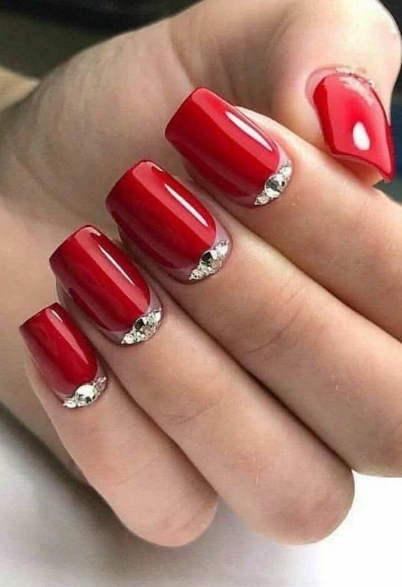 23 façons de porter le rouge sur vos ongles 16
