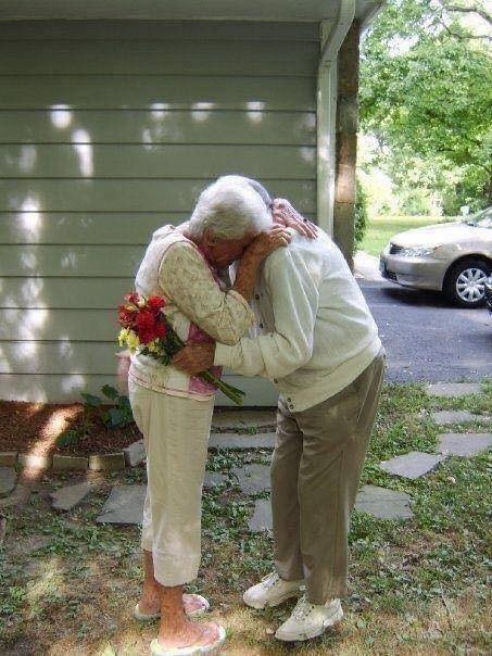 29 photos qui prouvent que le vrai amour ne meurt jamais 8