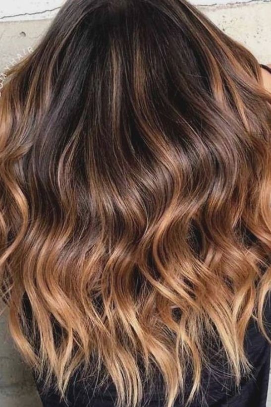 14 Balayages miel sur cheveux châtain foncé 9