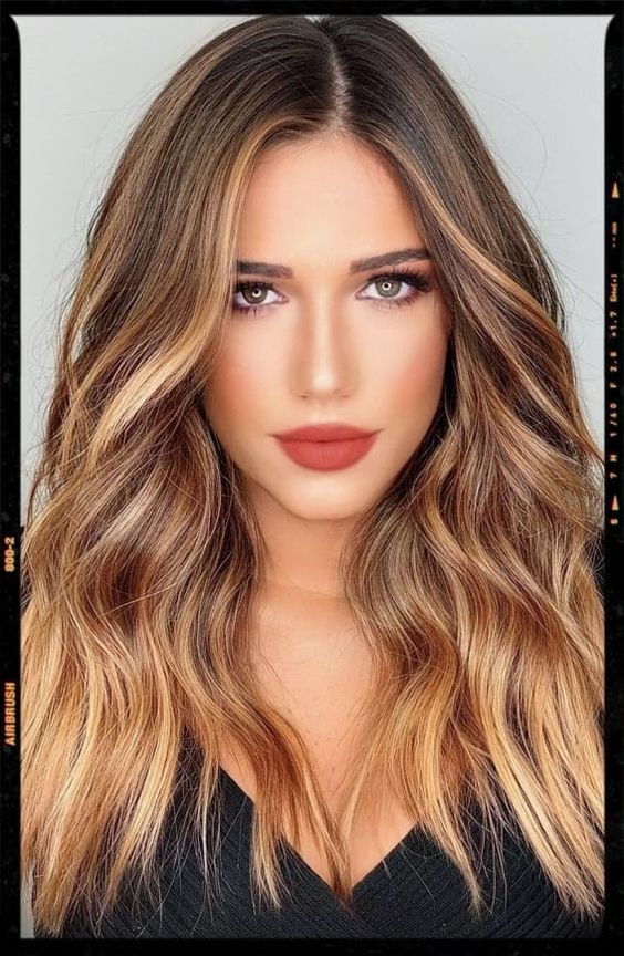 14 Balayages miel sur cheveux châtain foncé 14