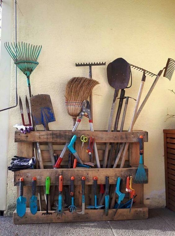 14 Idées pour ranger les outils de jardin 4