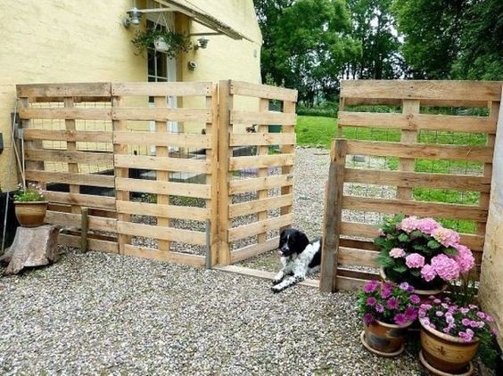 15 façons de faire des clôtures avec des palettes 7